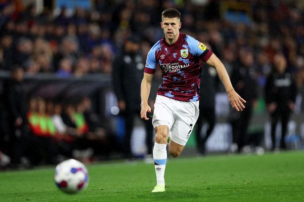 Tough times & dark places - inside Johann Berg Gudmundsson's return as Vincent Kompany hails ace - LancsLive