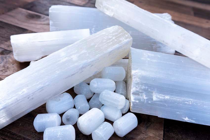 Đá quý trắng, Seleinte trắng