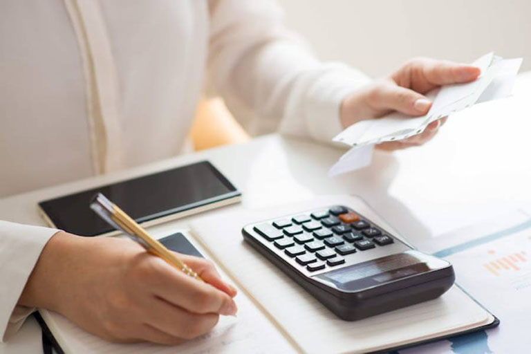 Chồng nghiện cờ bạc thì phải làm sao?