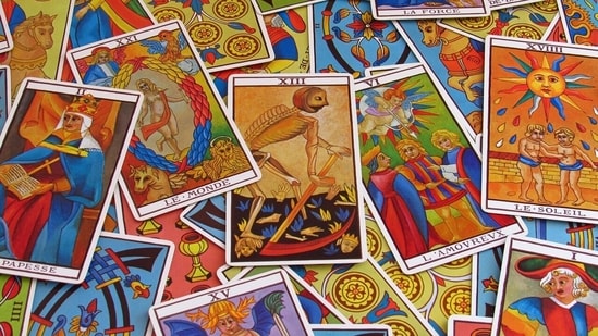 Ý nghĩa lá King of Pentacles Bí mật ẩn sau bộ bài Tarot